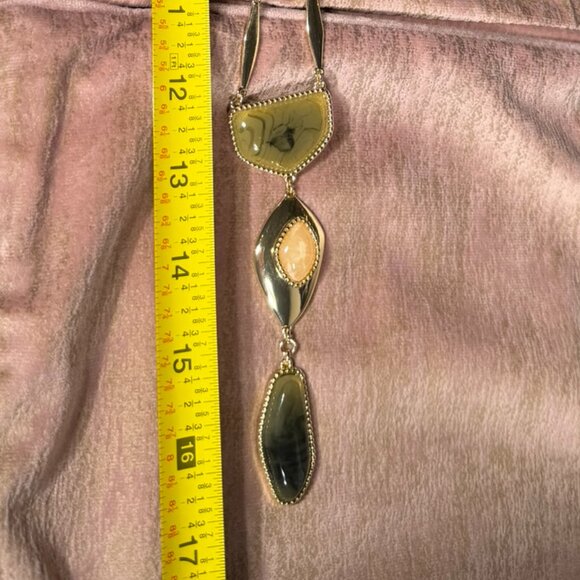 Natural Agate Stones • Gold-Tone Chain • Long Pendant Necklace • Boho Statement - Picture 4 of 7